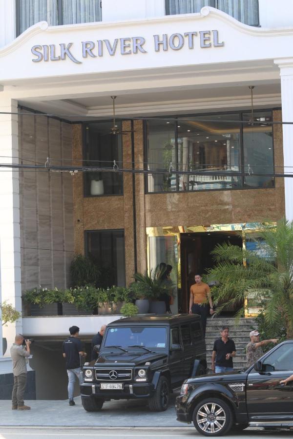 Silk River Hotel Ha Giang Kültér fotó